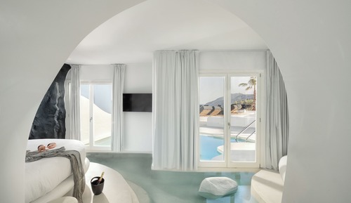 Crystal 2BD Presidential Water Suite with Private Pool