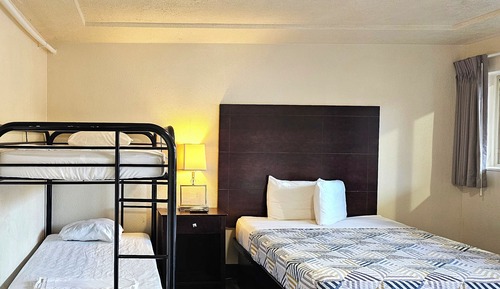 Family Studio Queen Bed with Bunk Bed