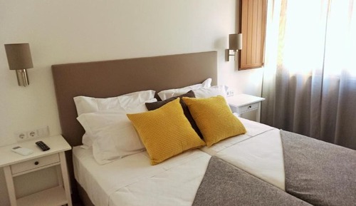 Basic Twin Room