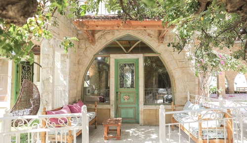 Beit El Kharoube