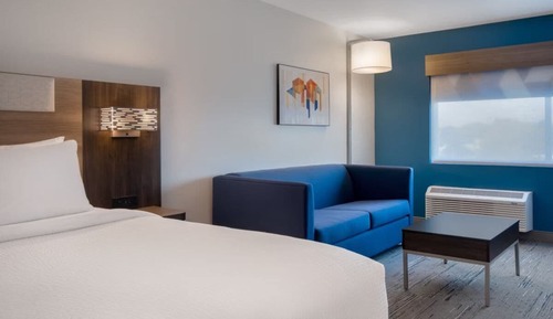 Suite, 1 King Bed with Sofa bed, Lake View (Up to 4 Guests)