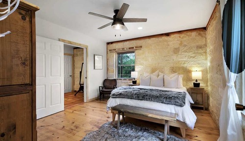 House, Multiple Beds, Hot Tub (3797 Grapecreek Rd)