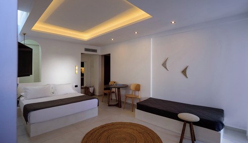 Kissiri Suite Outdoor hot tub and Sea View