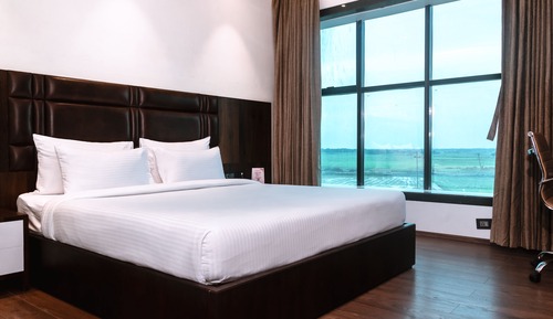 Premium Room, 1 King Bed