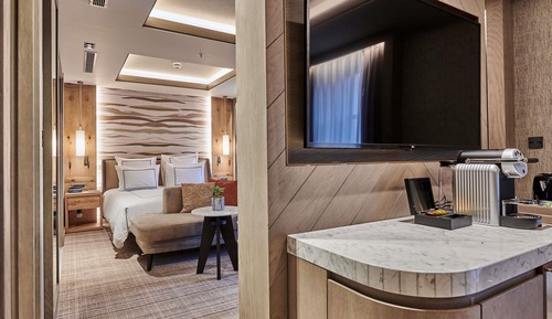 Superior Suite, 1 King Bed (Forest View)