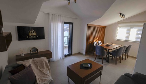 Deluxe Two Bedroom Apartment with Balcony and Sea View (4 Adults)
