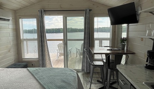 Grand Cabin, Multiple Beds, Lake View