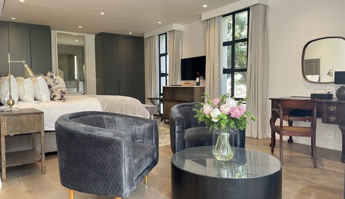 Deluxe Double or Twin Room