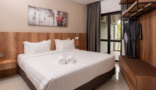 Deluxe Apartment