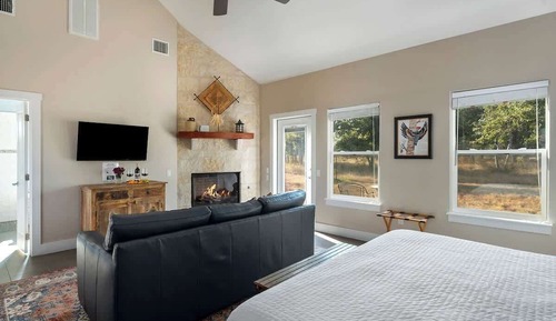 House, Multiple Beds, Pool Access (148 Starry Nt Combo)