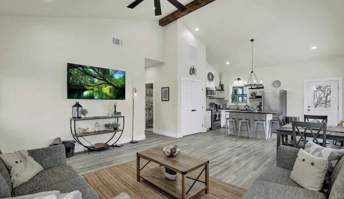 House, Multiple Beds, Hot Tub (3630 Reeh Rd)