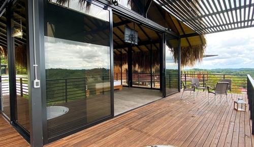 Superior Chalet, 2 Queen Beds, Hot Tub, Mountain View