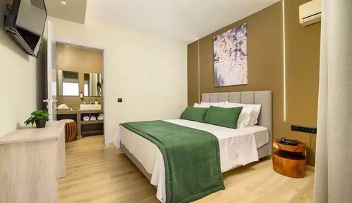 Suite Angela (Private Outdoor Jacuzzi) with Sea View