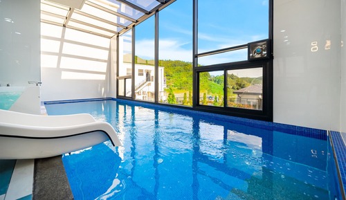 KIDS 04 Pool Villa