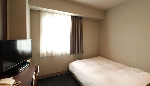 Single Room, Smoking
