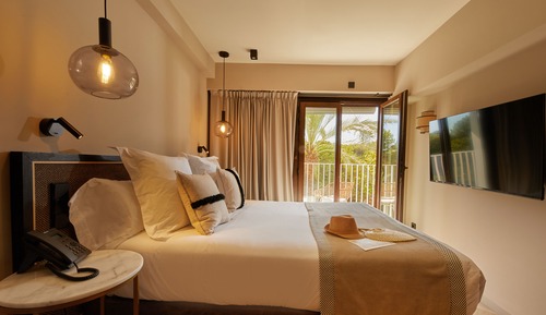 Junior Suite, Balcony, Partial Sea View