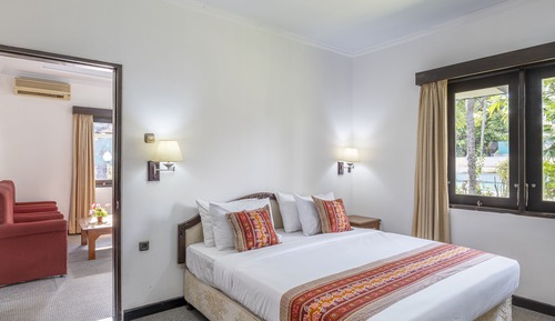 Suite, Bathtub