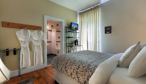 Comfort Room, 1 Queen Bed
