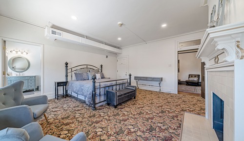 Luxury Suite, 1 King Bed, Non Smoking, Business Lounge Access