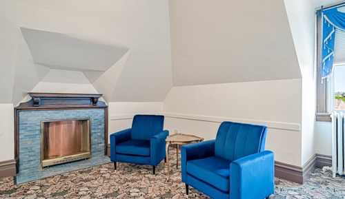 Luxury Suite, 1 King Bed, Non Smoking, Business Lounge Access