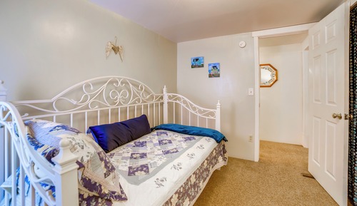 House (4 Bedrooms)