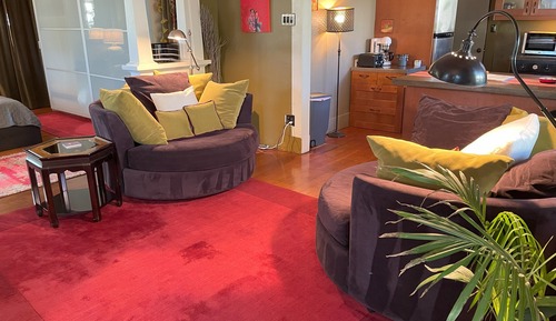 Mama Dux - A Sumptuous Urban Sanctuary