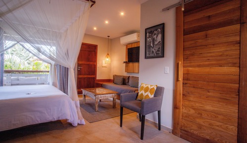 Classic Double Room, 1 Queen Bed with Sofa bed, Non Smoking