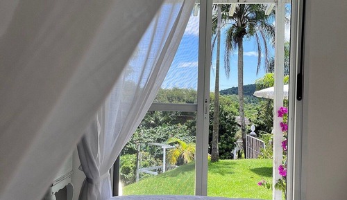 Honeymoon Suite, Jetted Tub, Poolside