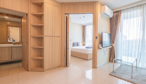 Deluxe Apartment