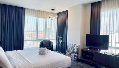 Premium Room, 1 King Bed