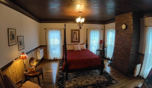 Standard Room, 1 Queen Bed