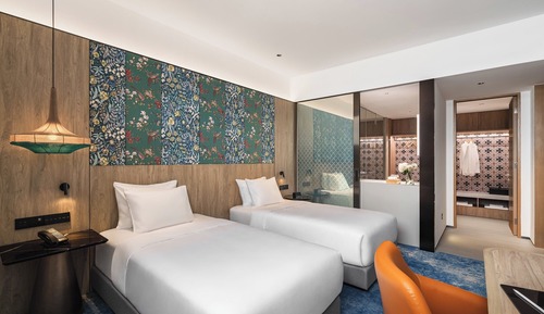 Standard Room, 2 Twin Beds, Accessible, City View (Club Lounge Access)