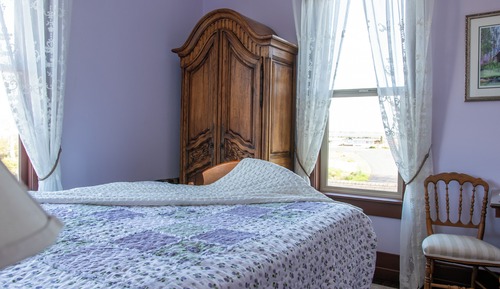 Harbor Room