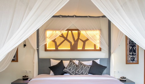 Deluxe Villa, 1 King Bed, Terrace, Garden Area (Victoria)