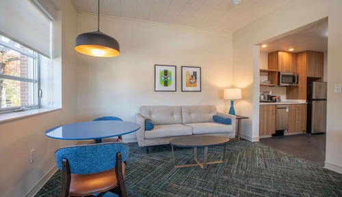Double Queen Suite