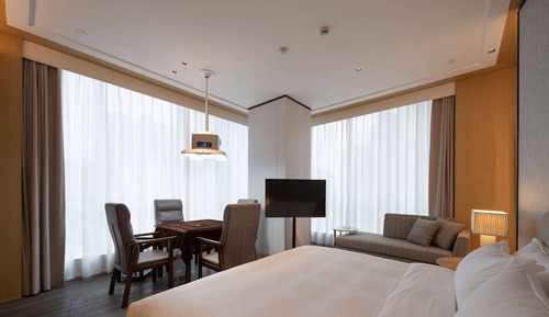 Room, 1 King Bed, Smoking (Leisure)