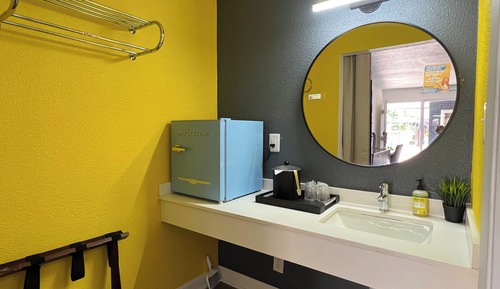 Executive Shared Dormitory, Women only