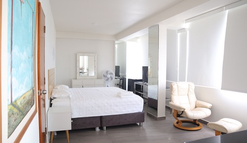 Superior Studio Suite, Balcony, City View