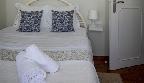 Standard Double Room (4)