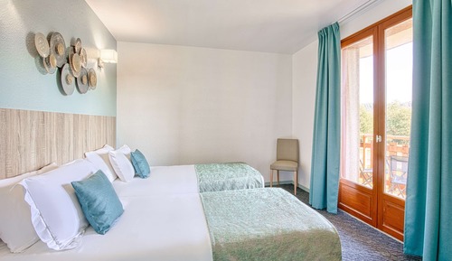 Classic Room, 2 Twin Beds, Non Smoking, Bathtub