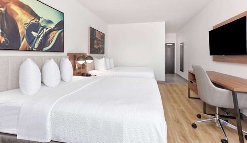 Room, 2 Queen Beds, Non Smoking