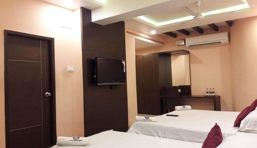 Premium Triple Room