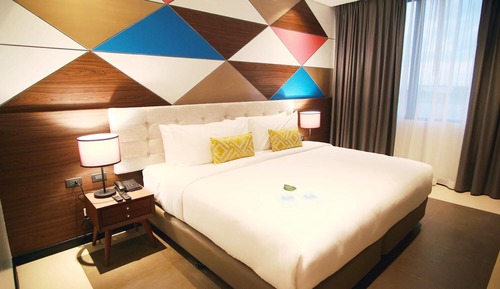 Deluxe King Room