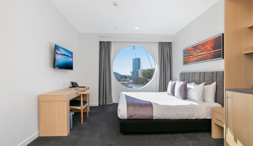 Executive Studio, 1 King Bed, City View