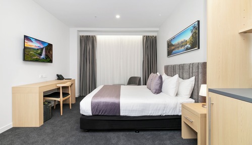 City Room, 1 King Bed, No Windows