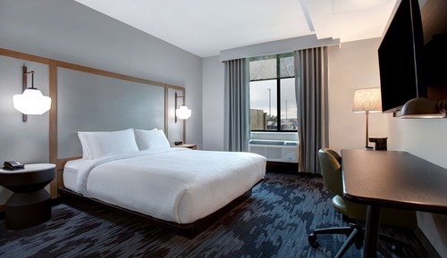 Room, 1 King Bed (Hearing Accessible)