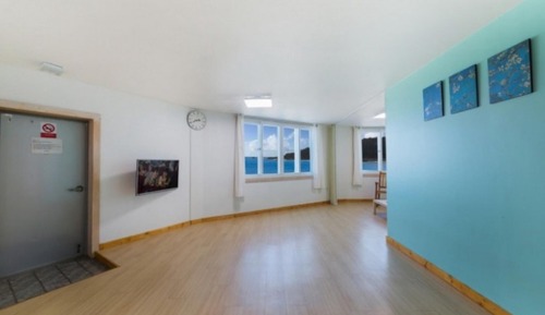 Room (Ocean view room 101 (group room))