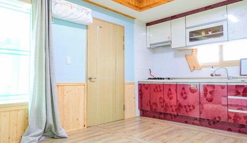 Room (With mountains)