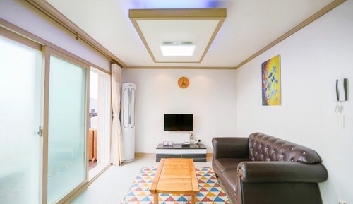 Room (302 Lazy Afternoon (Duplex not availa)