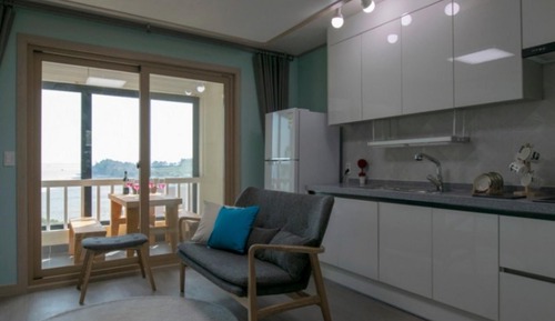 Room (BLUE)